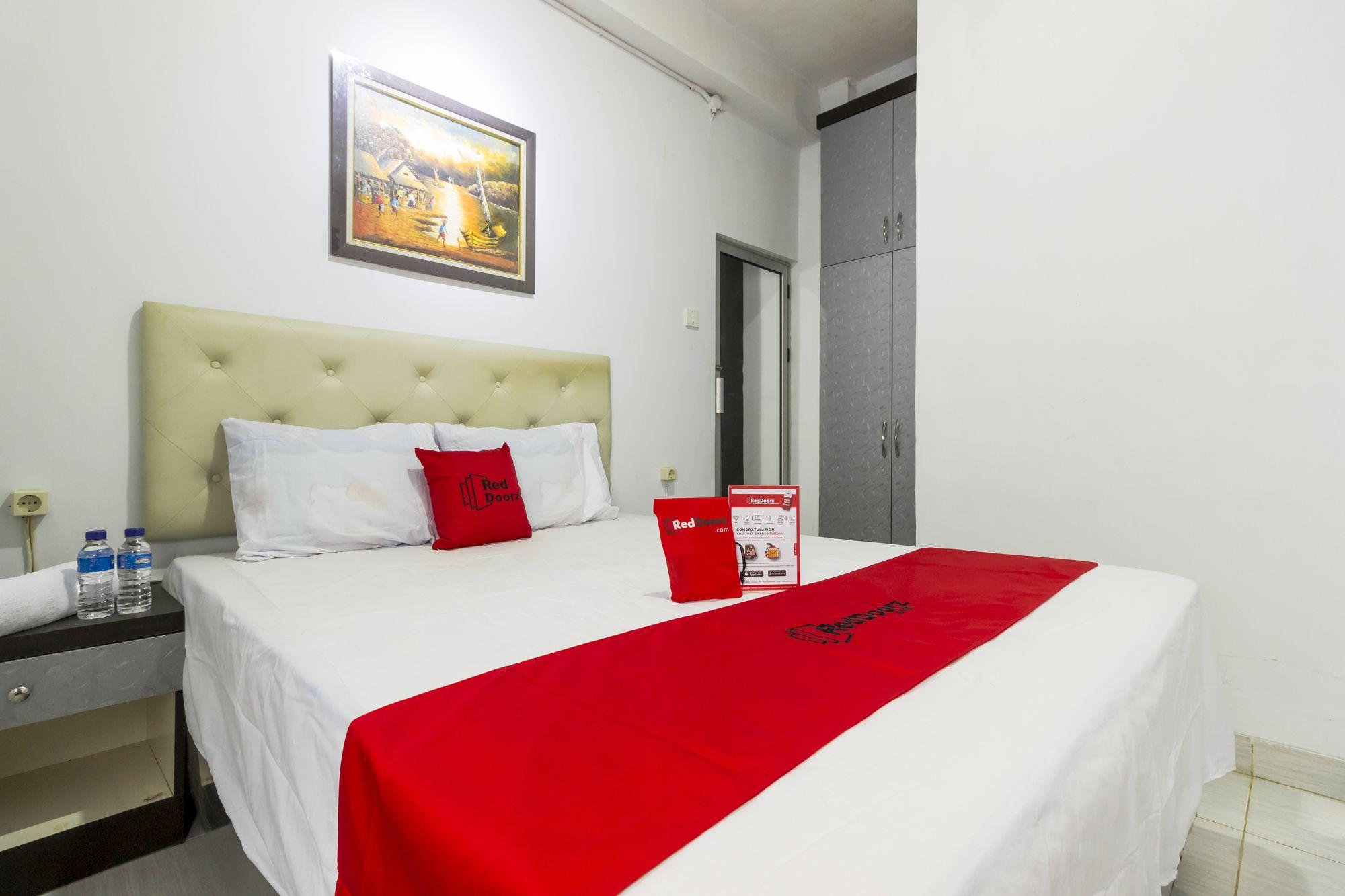 Reddoorz Near Gajah Mada Plaza 2 Hotel Jakarta Kültér fotó