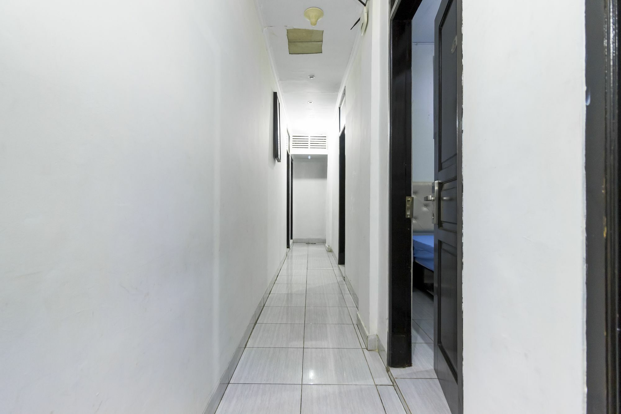 Reddoorz Near Gajah Mada Plaza 2 Hotel Jakarta Kültér fotó